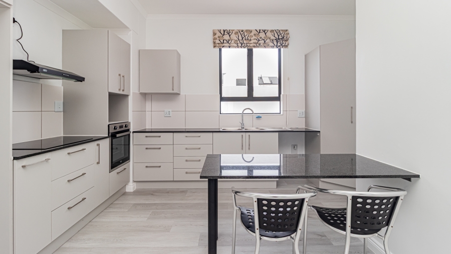 2 Bedroom Property for Sale in Middedorp Western Cape